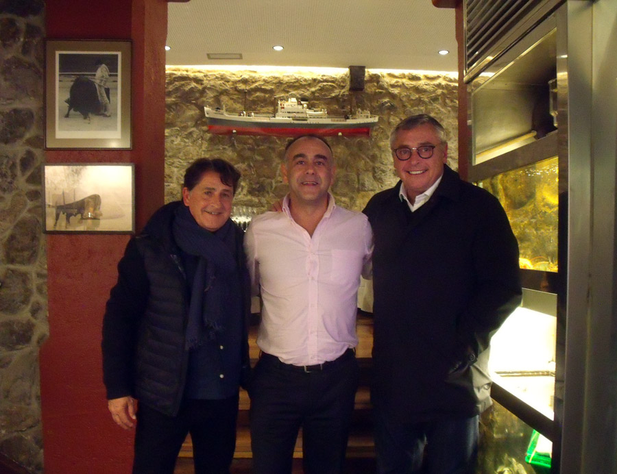 Los exfutbolistas Michael Robinson y Raúl Ruiz